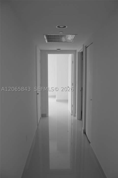 465 Brickell Av 502, Miami FL - photo 18 of 29