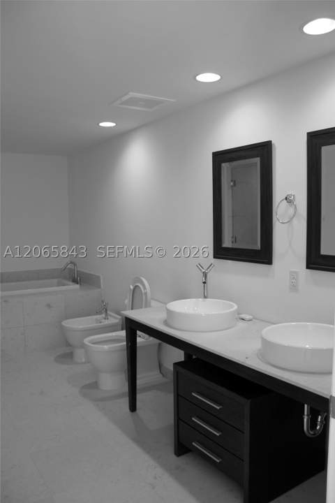 465 Brickell Av 502, Miami FL - photo 23 of 29