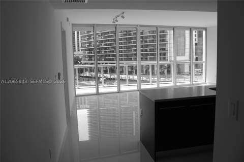 465 Brickell Av 502, Miami FL - photo 8 of 29