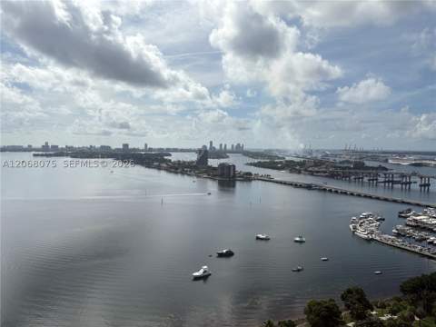 1800 N Bayshore Dr 3007, Miami FL - photo 21 of 31