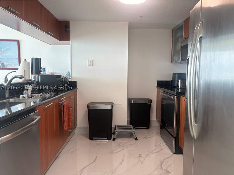 2 bedroom Condominium at 1800 N Bayshore Dr 3007, 1800 Club Condo, Miami — photo 4