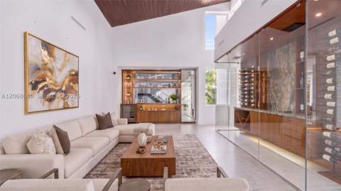 6819 Sunrise Pl, Coral Gables FL - photo 18 of 53