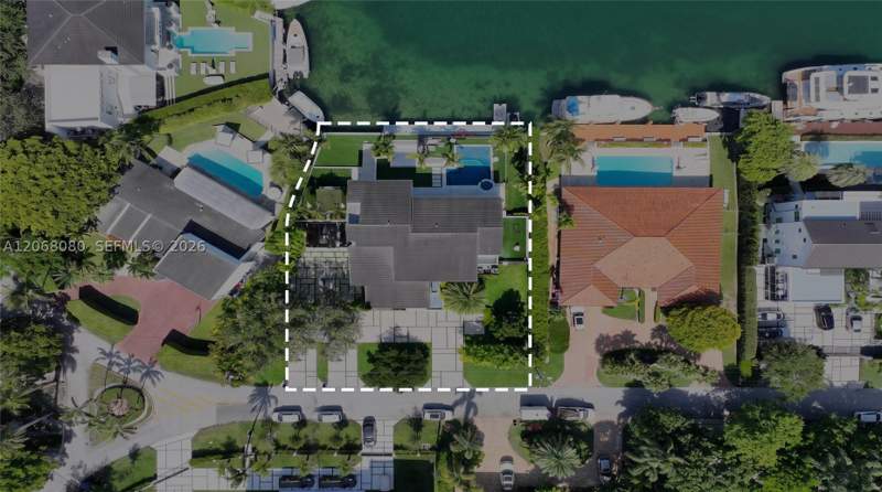6 bedroom SingleFamilyResidence at 6819 Sunrise Pl, Sunrise Harbour Rev Pl, Coral Gables — photo 5