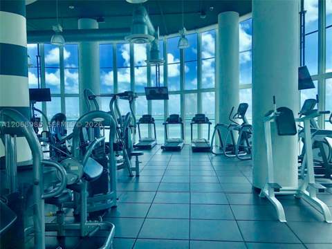 1800 N Bayshore Dr 2708, Miami FL - photo 20 of 27