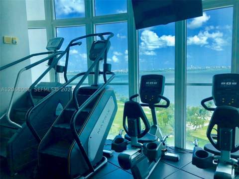1800 N Bayshore Dr 2708, Miami FL - photo 24 of 27