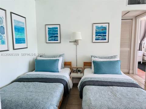1732 Meridian Ave 701, Miami Beach FL - photo 10 of 38