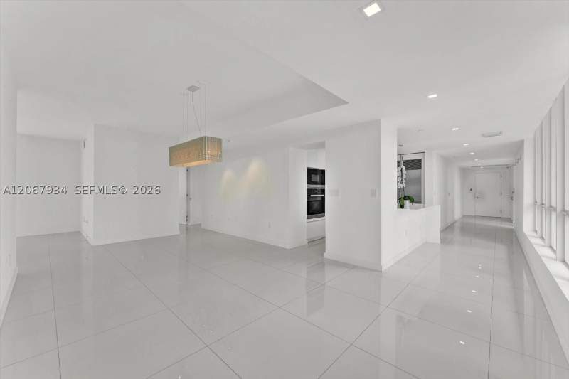 3 bedroom Condominium at 520 West Ave 2101, The Bentley Bay Condo, Miami Beach — photo 4