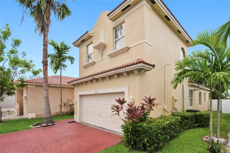 3 bedroom SingleFamilyResidence at 3710 NE 22nd Pl, Portofino Bay, Homestead — photo 3