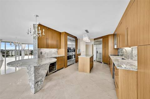 3370 Hidden Bay Dr 2813, Aventura FL - photo 17 of 56