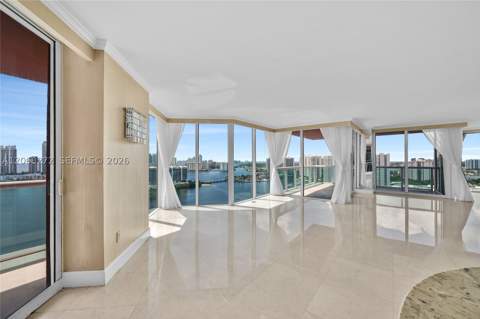 3370 Hidden Bay Dr 2813, Aventura FL - photo 20 of 56