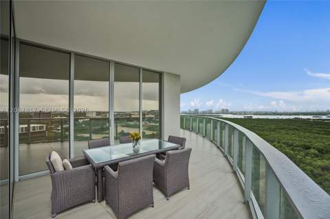 2411 Laguna Cir 1805, North Miami FL - photo 12 of 65