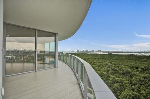 2411 Laguna Cir 1805, North Miami FL - photo 8 of 65