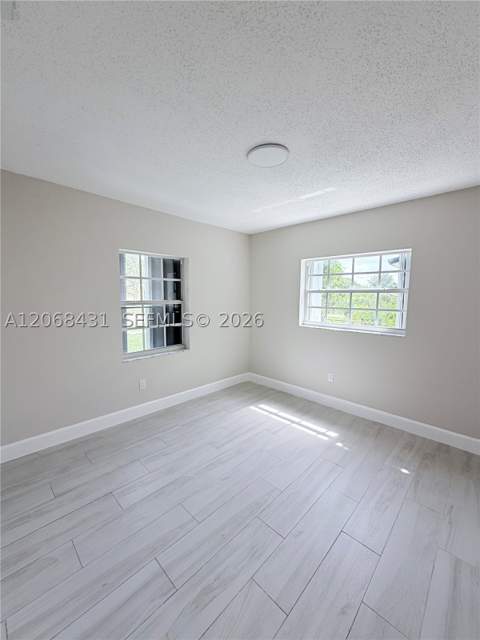 4492 NW 180th St, Miami Gardens FL - photo 12 of 34