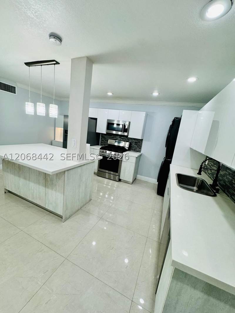1 bedroom Condominium at 6812 Brookline Dr 6812, Country Club Of Miami Con, Hialeah — photo 4