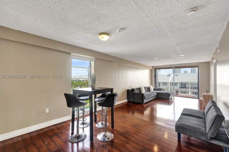 1 bedroom Condominium at 3716 NE 168th St 301, Sunny Shores Condo, North Miami Beach — photo 2