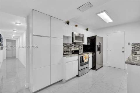 800 NE 195th St 220, Miami FL - photo 17 of 64