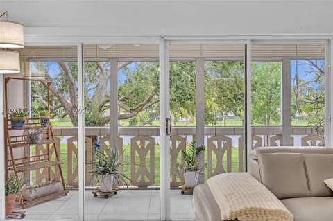 800 NE 195th St 220, Miami FL - photo 8 of 64