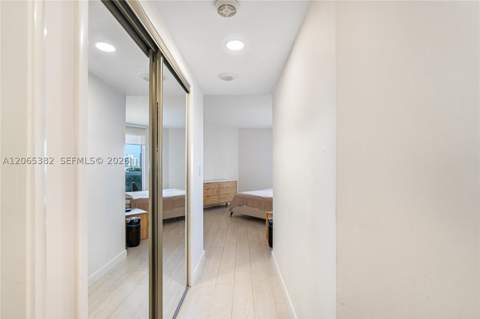 20185 E Country Club Dr 604+Den, Aventura FL - photo 16 of 30