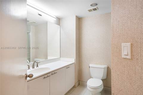 20185 E Country Club Dr 604+Den, Aventura FL - photo 22 of 30
