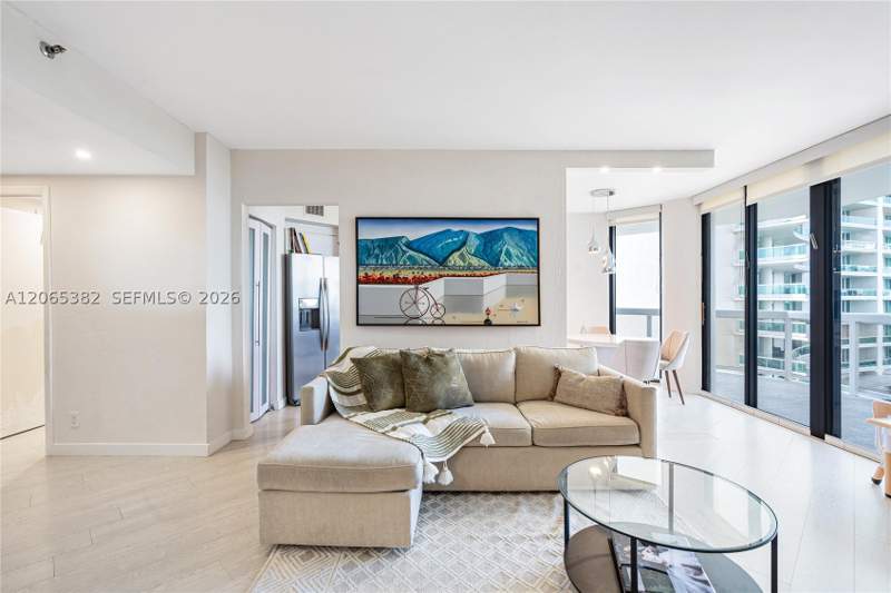 2 bedroom Condominium at 20185 E Country Club Dr 604+Den, The Landmark Condo, Aventura — photo 3