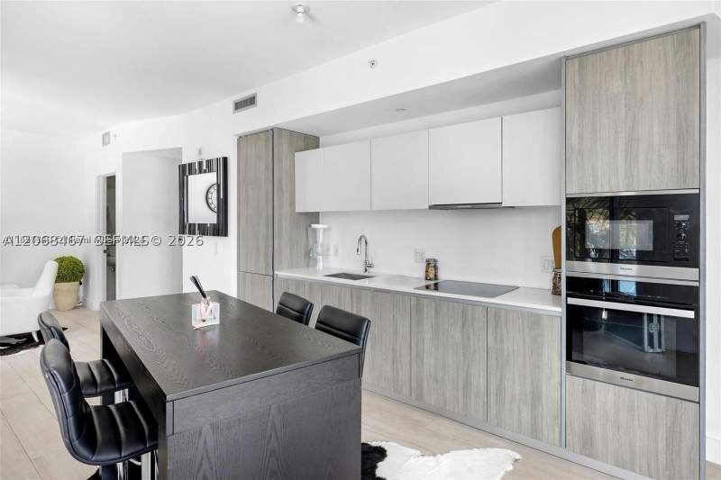 1 bedroom Condominium at 2900 NE 7th Ave 809, Biscayne Beach Condo, Miami — photo 4