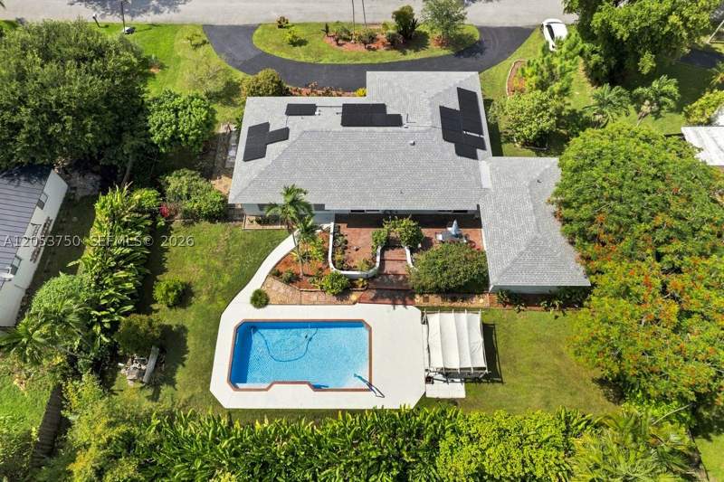 4 bedroom SingleFamilyResidence at 8445 SW 181st Ter, Pinewood Ests 3rd Addn, Palmetto Bay — photo 5