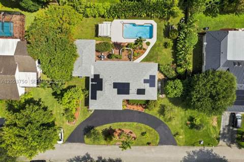 8445 SW 181st Ter, Palmetto Bay FL - photo 6 of 63