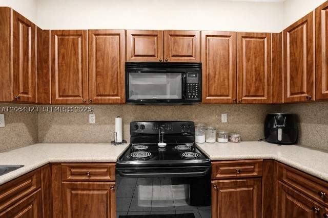 3 bedroom SingleFamilyResidence at 385 NE 31st Ave, Bimini At The Oasis, Homestead — photo 4