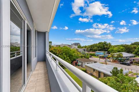 3250 Grand Ave 406, Miami FL - photo 21 of 24