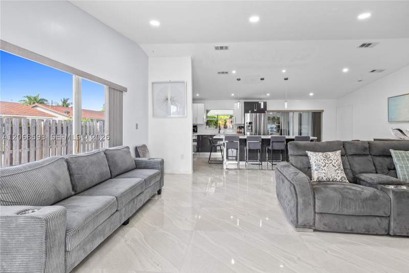 4 bedroom SingleFamilyResidence at 17150 SW 145th Ct, Richmond Homes, Miami — photo 3