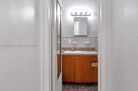 318 Majorca Ave 304, Coral Gables FL - photo 16 of 18