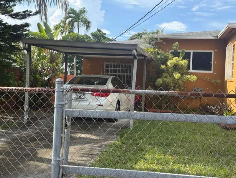 5 bedroom SingleFamilyResidence at 3969 SW 2nd St, Sickles Grove, Miami — photo 3