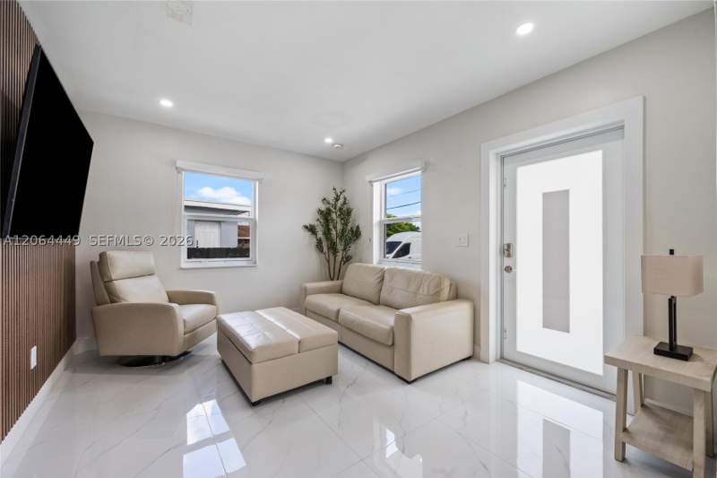 3 bedroom SingleFamilyResidence at 11120 SW 2nd St, Sweetwater Groves .14 Ac, Sweetwater — photo 3