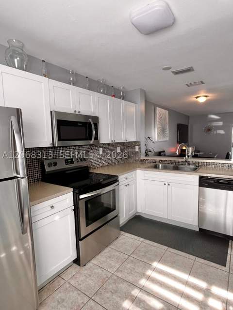 17722 SW 141st Ct, Miami FL - photo 11 of 38