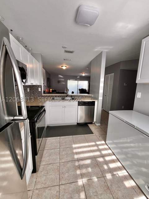 17722 SW 141st Ct, Miami FL - photo 12 of 38