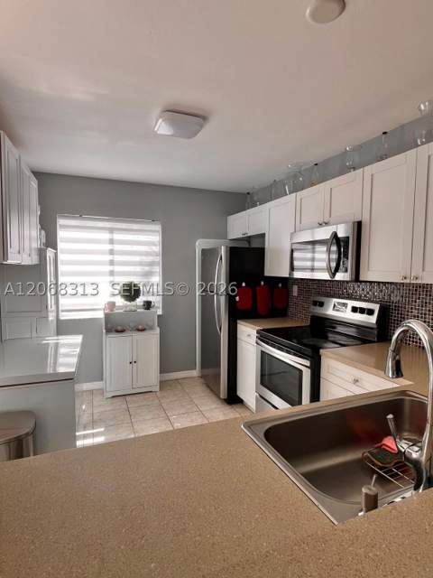 17722 SW 141st Ct, Miami FL - photo 7 of 38