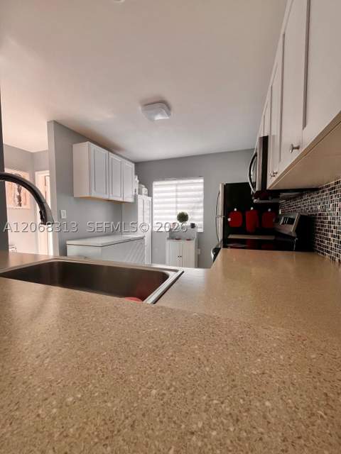 17722 SW 141st Ct, Miami FL - photo 8 of 38