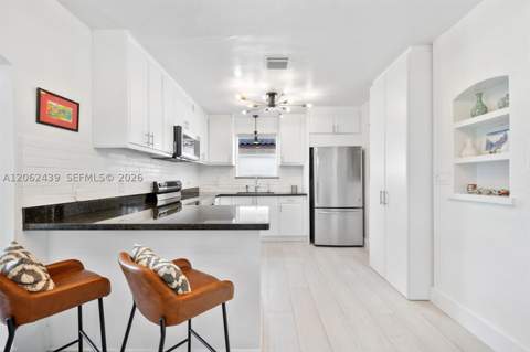742 NE 82nd Ter, Miami FL - photo 10 of 36