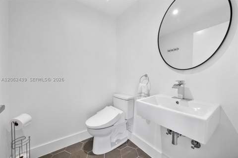742 NE 82nd Ter, Miami FL - photo 12 of 36
