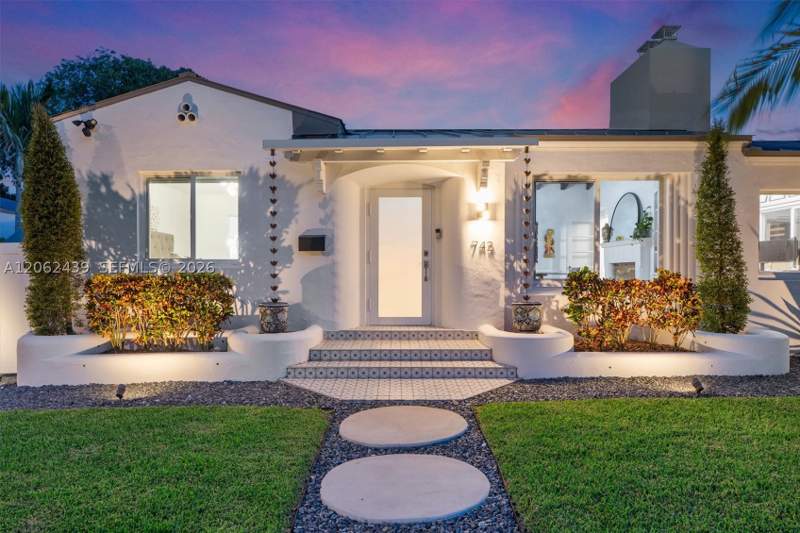 3 bedroom SingleFamilyResidence at 742 NE 82nd Ter, Shorecrest, Miami — photo 2