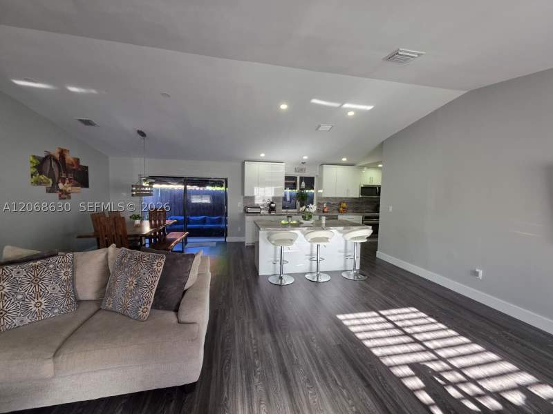 3 bedroom SingleFamilyResidence at 11122 SW 143rd Ct, Country Tree Sub, Miami — photo 2