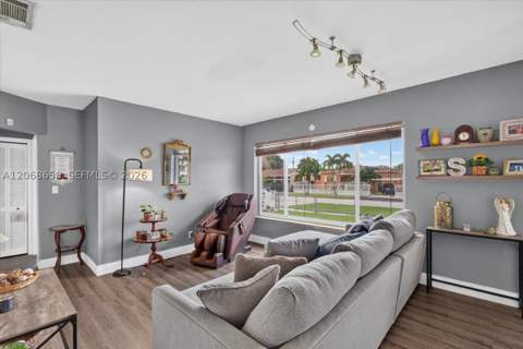 121 E 36th St, Hialeah FL - photo 8 of 32