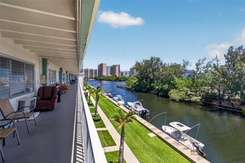 3922 NE 166th St S303, North Miami Beach FL - photo 10 of 25