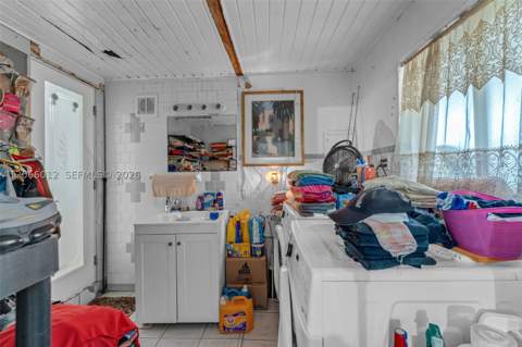 11940 SW 186th St, Miami FL - photo 12 of 35