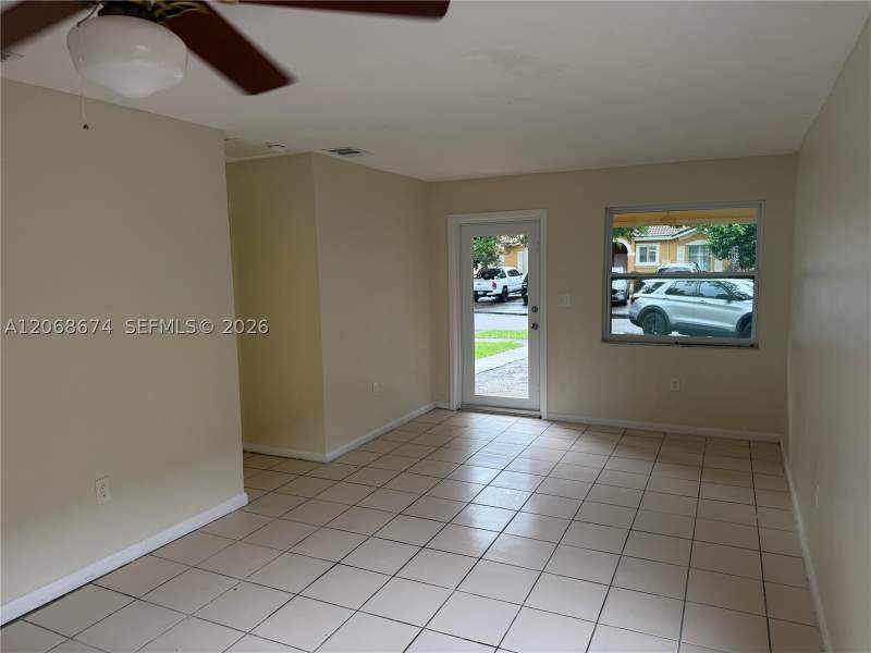 2 bedroom Villa at 70 SW 14th Ter, Mowry Villas, Homestead — photo 2