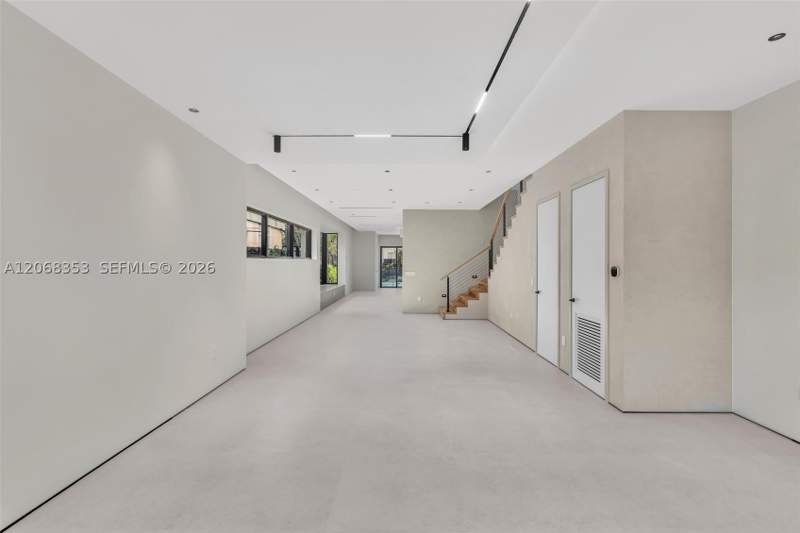 4 bedroom Townhouse at 2220 SW 14th St, Grapeland, Miami — photo 4