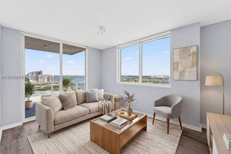 2 bedroom Condominium at 244 Biscayne Blvd 3702, Vizcayne North Condo, Miami — photo 4