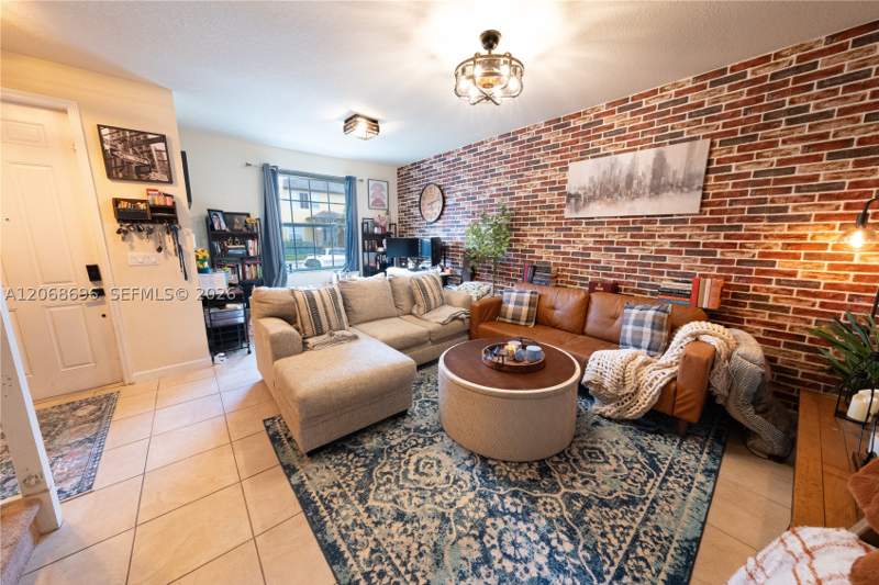 3 bedroom Townhouse at 9051 SW 227th St 11, Lakes By The Bay Eve Repl, Cutler Bay — photo 3