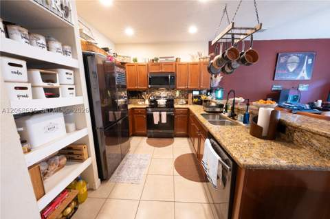 9051 SW 227th St 11, Cutler Bay FL - photo 7 of 24