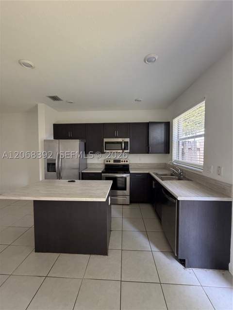 2739 SE 17th St, Homestead FL - photo 6 of 24